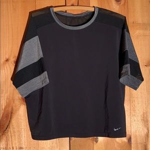 Nike cropped tee
